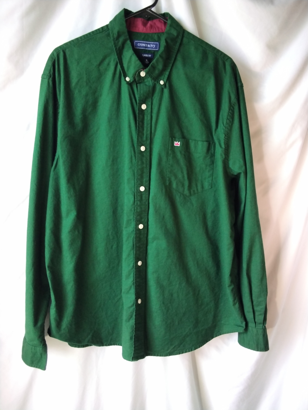 Crown & Ivy Men's Forest Green Button-Down Shirt